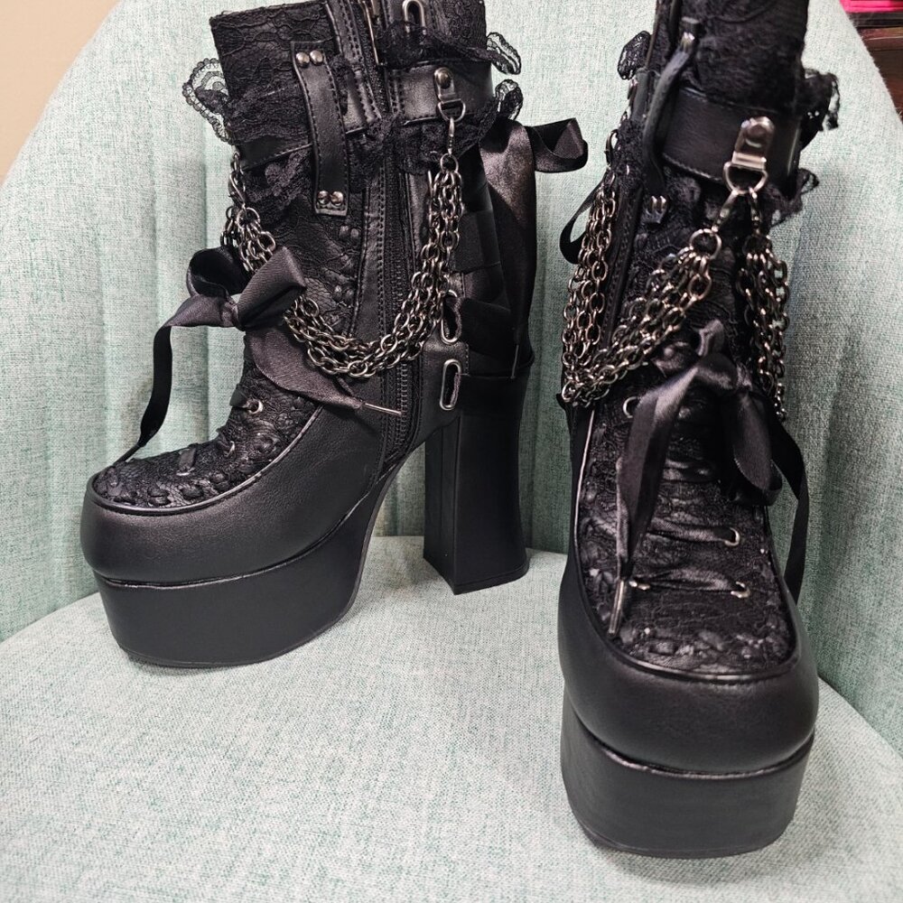 Demonia Charade-110